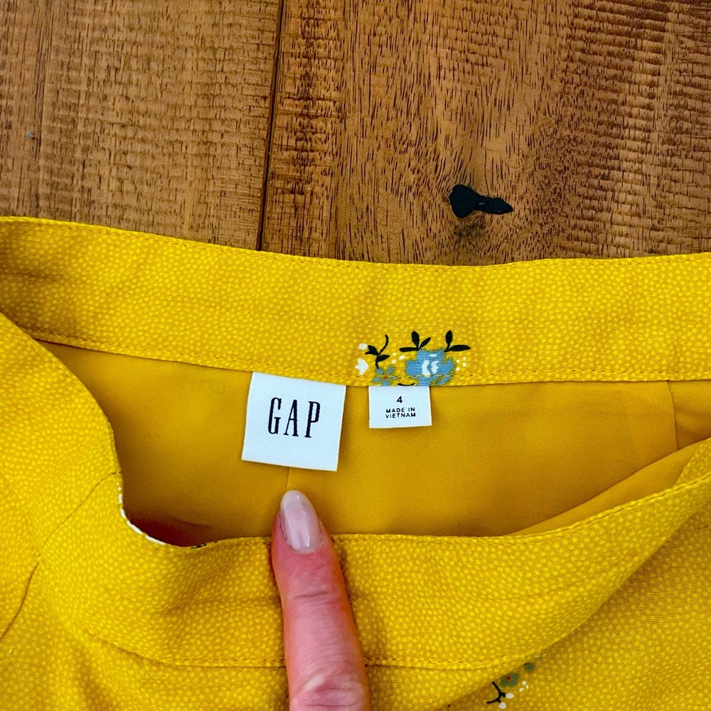 Gap summery floral midi skirt with buttons - Picture 5 of 5